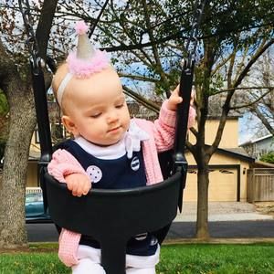 Meet your Posher, Elizabeth